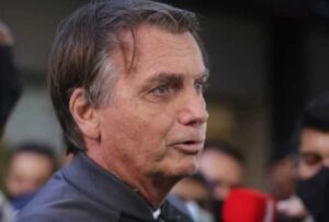 Bolsonaro sobre vacina contra Covid em crianças: “É pai que decide”; Metrópoles