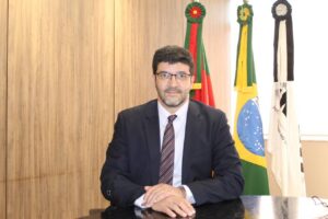 Porto Alegre: Presidente do TRT4 recebe homenagem na Câmara de Vereadores
