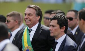Bolsonaro volta a atacar Moro e diz que ex-juiz 'não aguenta 10 segundos de debate'; O Globo