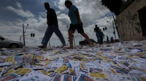 Modelo brasileiro para financiar campanhas fortalece ‘caciques’ e afasta eleitor dos partidos; O Estado de São Paulo