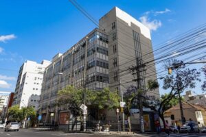 Porto Alegre: Com 62 funcionários afastados, Hospital Presidente Vargas restringe cirurgias e atendimentos eletivos