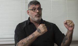 De 'saco cheio' de Brasília, Frota desiste da reeleição para deputado federal; O Globo