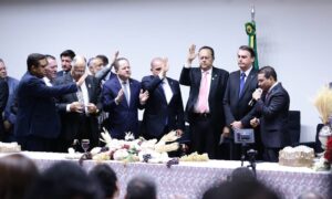Disputa pelo comando da bancada evangélica no Congresso expõe roteiro de divergências; O Globo