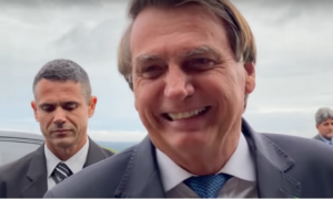 Bolsonaro chama Flávio Dino de 'gordo', e governador do Maranhão reage: 'Vai trabalhar'; O Globo