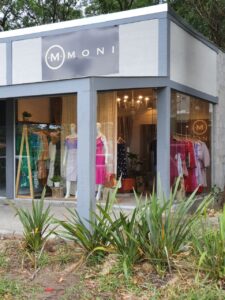 RS: Moni estreia no Litoral Norte com pop-up store no RamblasbyRoubadinhas