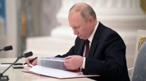 Putin anuncia ‘operação militar’ em região da Ucrânia e pede que soldados do país se rendam; BBC