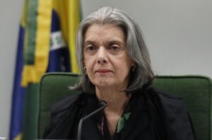 Cármen Lúcia a bolsonaristas: 'Nunca, nestes quase 16 anos, pus qualquer interesse pessoal na pauta', por Ancelmo Gois/O Globo