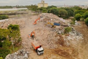 RS: Limpeza de terreno da antiga sede da SSP entra em nova etapa
