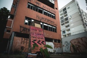 Indígenas reclamam de ‘jogo de empurra’ entre UFRGS e Prefeitura sobre Casa do Estudante, por Luciano Velleda/Sul 21