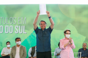 Incra suspende atividades no governo Bolsonaro por falta de verba; Folha de São Paulo