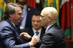Embate entre Bolsonaro e Moraes inclui inquérito controverso e pode ter ápice na eleição; Folha de São Paulo