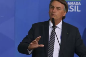 Bolsonaro será o 1º presidente desde o Real a deixar salário mínimo menor; Correio Braziliense
