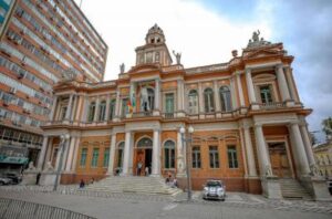 Porto Alegre: Publicado decreto que concede reajuste de 25% no vale-alimentação dos servidores