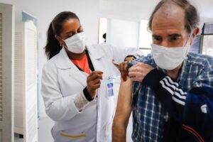Porto Alegre: Confira os locais de vacinação contra gripe, sarampo e Covid-19 desta quinta