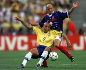 Ronaldo lança produtora e prepara documentário que promete revelações sobre final da Copa de 1998, por Rafael Oliveira/O Globo