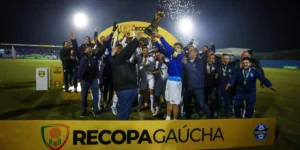 Grêmio goleia Glória e conquista tricampeonato da Recopa Gaúcha, por Lucas Mello/Correio do Povo