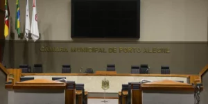 No embalo, vereadores de Porto Alegre reajustam salários, por Taline Oppitz/Correio do Povo