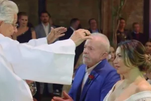Lula posta bênção de bispo em casamento: “Amai-vos e não armai-vos”, por Raphael Veleda/Metrópoles