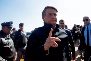 Bolsonaro descarta assinar MP para taxar vendas por aplicativos de 'camelódromo digital'; O Globo