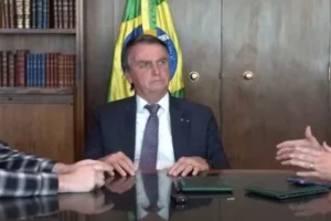 Bolsonaro ameaçou transferir médico militar por não receitar cloroquina. por Cristiane Noberto/Correio Braziliense