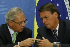 ‘Bondades’ de Bolsonaro ajudam a elevar indicadores de risco do país e afastam investidores, por Vitor da Costa/O Globo
