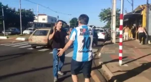 Arthur do Val é agredido em Londrina-PR por ex-deputado Boca Aberta. Assista ao vídeo; por Gabriel Sabóia/O Globo