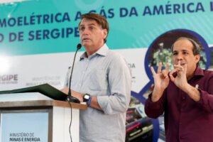 Candidato, ex-tradutor de Libras de Bolsonaro vê relação entre inclusão e conservadorismo; Folha de São Paulo
