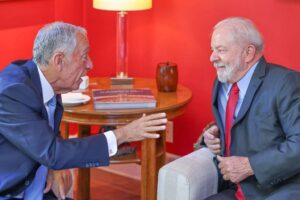 Presidente de Portugal encontra Lula e diz não saber se reunião com Bolsonaro será mantida, por Flávia Mantovani/Folha de São Paulo