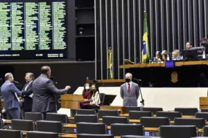 Congresso derruba vetos em projetos de repasse de verbas à cultura, por Taísa Medeiros/Correio Braziliense