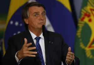 'O que eu tenho a ver com esse episódio?', diz Bolsonaro sobre assassinato de petista em Foz do Iguaçum por Daniel Gullino/O Globo