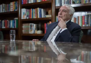 Entrevista: Posições de Lula e do PT tornam o ‘diálogo difícil’, diz Temer, por Renato Andrade e Gustavo Schmitt/O Globo