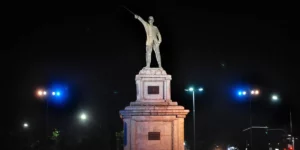 Iluminação cênica traz vida para monumentos e prédios históricos de Porto Alegre; Correio do Povo
