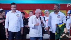 Lula chama Bolsonaro de 'troglodita' e diz que ataques às urnas é 'medo do povo', por Paula Ferreira/O Globo