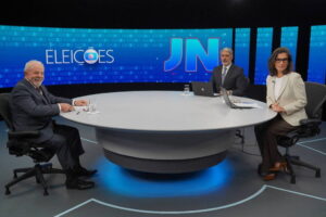 Bolsonaro ironiza entrevista de Lula ao JN com imagem de falsa entrevista sobre PCC, por Ricardo Della Coletta
