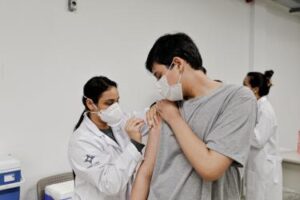 Porto Alegre: Saiba onde se vacinar contra gripe e Covid-19 nesta quarta-feira