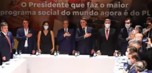 PL cobra candidatos para não esconderem Bolsonaro nas campanhas e ameaça com corte de verba, por Marlen Couto e Berenice Seara/O Globo