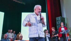 Lula discute com aliados possibilidade de assinar carta pró-democracia, por Beatriz Bulla/O Estado de São Paulo