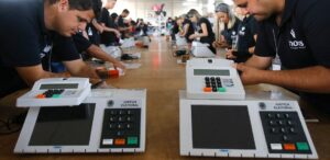 TSE monta estratégia anti-hacker após alerta de ataques nas eleições, por Vinícius Valfré/O Estado de São Paulo
