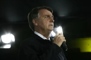 Bolsonaro afirma que sofreu ‘chantagem’ por indicações no STF e STJ, por Giordanna Neves e Matheus de Souza/O Estado de São Paulo