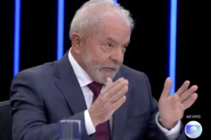 Lula diz que Dilma cometeu “equívocos” com gasolina e desoneração, por Júlia Portela/Metrópoles