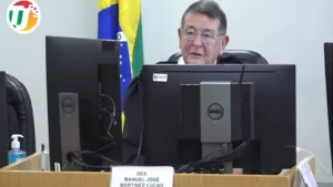 Boate Kiss: desembargador chama advogado de ‘toupeira’ ; por Naira Trindade/O Globo