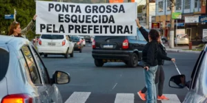Moradores do bairro Ponta Grossa protestam por melhores condições em Porto Alegre, por Christian Bueller/Correio do Povo