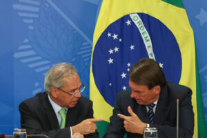 Guedes embarca na campanha de Bolsonaro e incorpora discurso de Auxílio Brasil a R$ 600, por Idiana Tomazelli/Folha de São Paulo