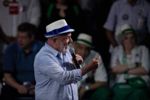 Lula diz que Estado terá que indenizá-lo por prisão pela Lava Jato, por Italo Nogueira e Victoria Azevedo/Folha de São Paulo