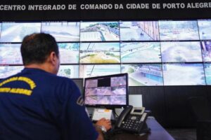 Porto Alegre: Guarda Municipal efetua prisão após flagrante por câmeras de segurança na Orla