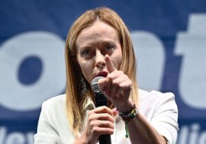 ‘O inimigo é a esquerda globalista’, diz Giorgia Meloni, favorita da direita na eleição da Itália, por Chico Harlan e Stefano Pitrelli/O Estado de São Paulo
