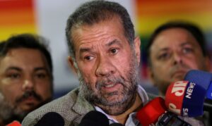 PDT anuncia apoio a Lula no segundo turno das eleições