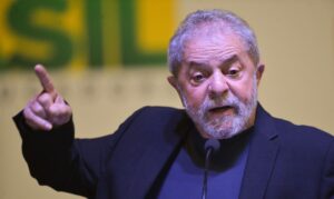Campanha de Lula afirma no TSE que Bolsonaro descumpriu decisão