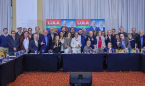 Eleições 2022: Lula recebe apoio de personalidades da sociedade civil