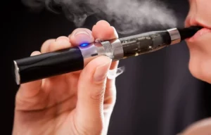 Anvisa tem maioria para manter proibição de cigarros eletrônicos. Medida está em vigor desde 2009